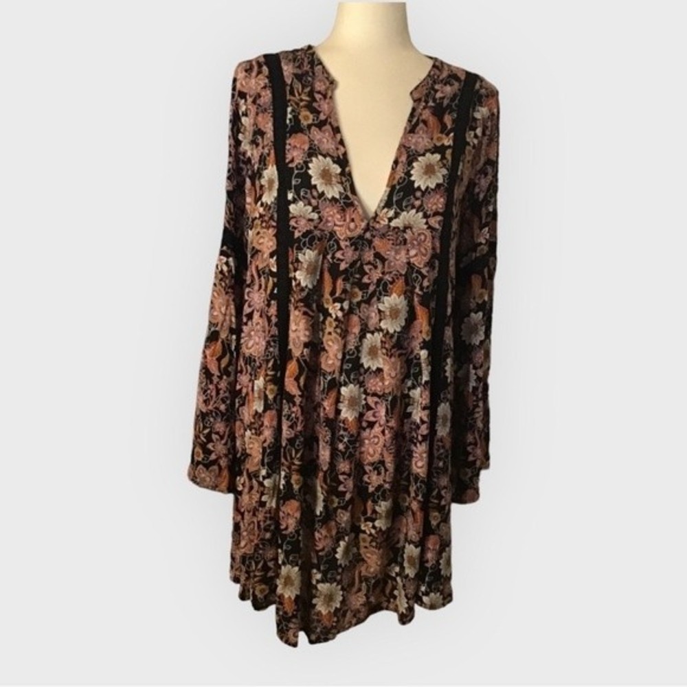 Altar’d State Tunic/Dress Bell Sleeve Multicolored V-Neck Full Fit Size Med